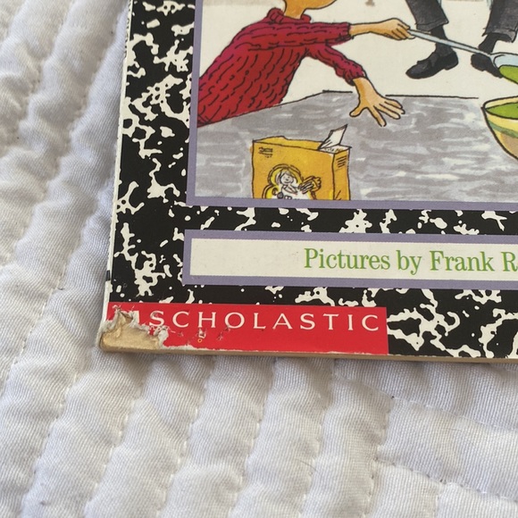 Horrible Harry -Chapter Books - Picture 5 of 6